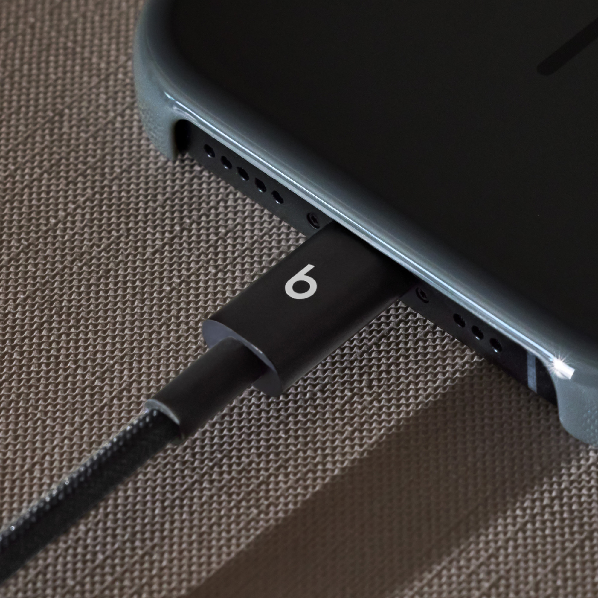 Two-Pack Beats USB-C to USB-C Woven Cables – Bolt Black