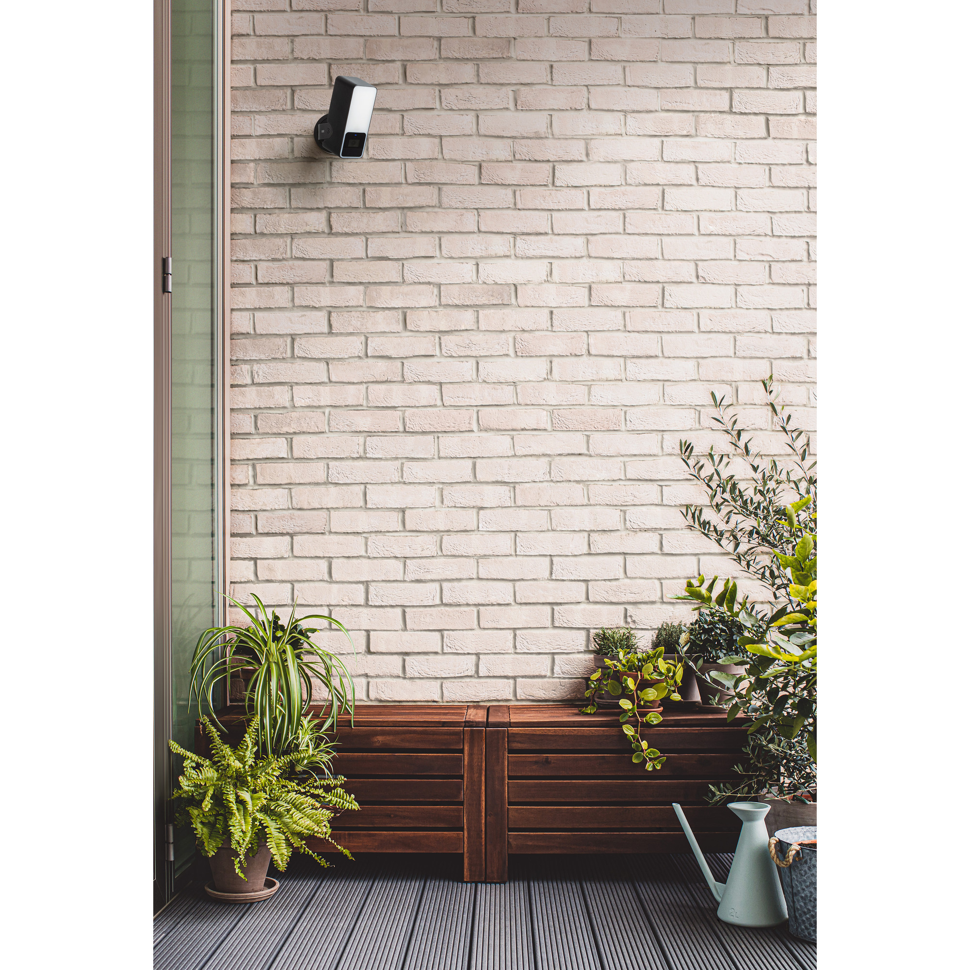 Eve Outdoor Cam - Smart Floodlight Camera